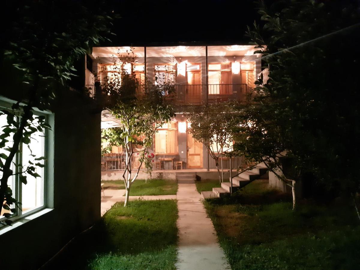 Andranik B&B Goris Luaran gambar