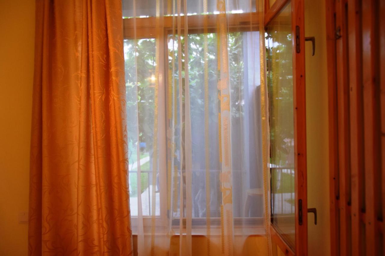 Andranik B&B Goris Luaran gambar