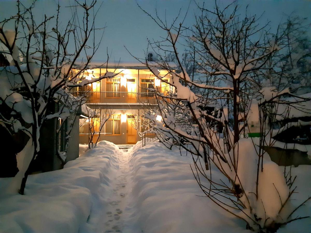 Andranik B&B Goris Luaran gambar